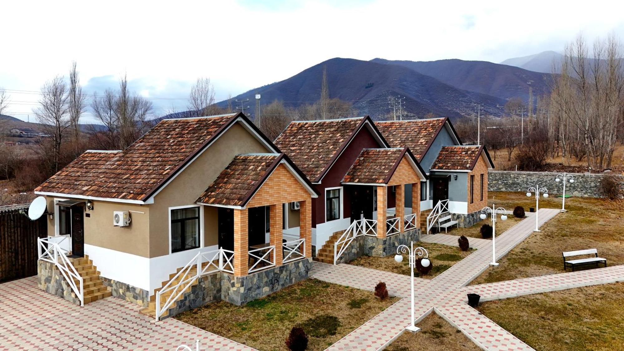 Tulpan Hotel Шеки Экстерьер фото